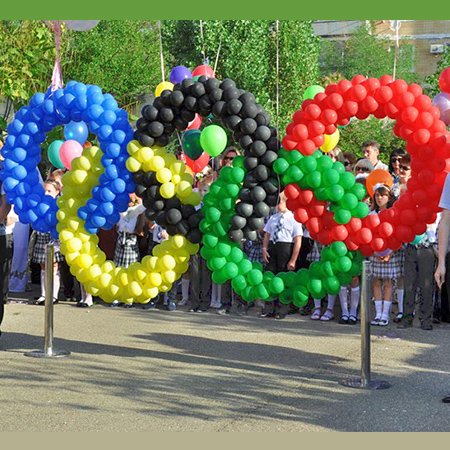 Олимпийские кольца из воздушных шаров