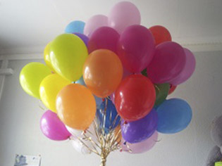 30 воздушных шаров с гелием